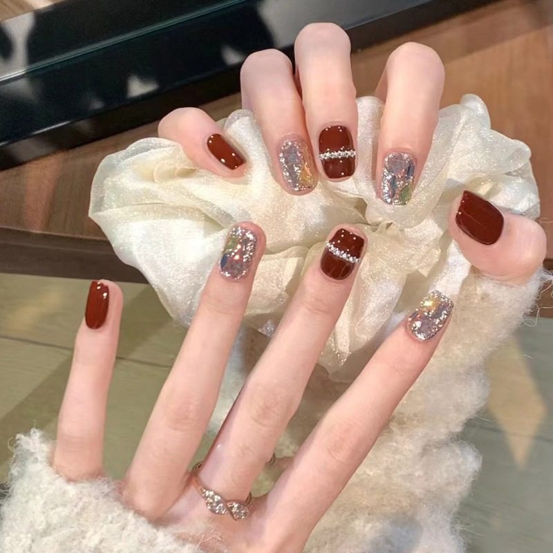 手工儿童美甲穿戴甲高级感短款红色横钻美人指甲贴片2026马年新款,彩妆/香水/美妆工具,美甲工具,淘宝优惠券,粉丝福利购,淘宝优惠卷