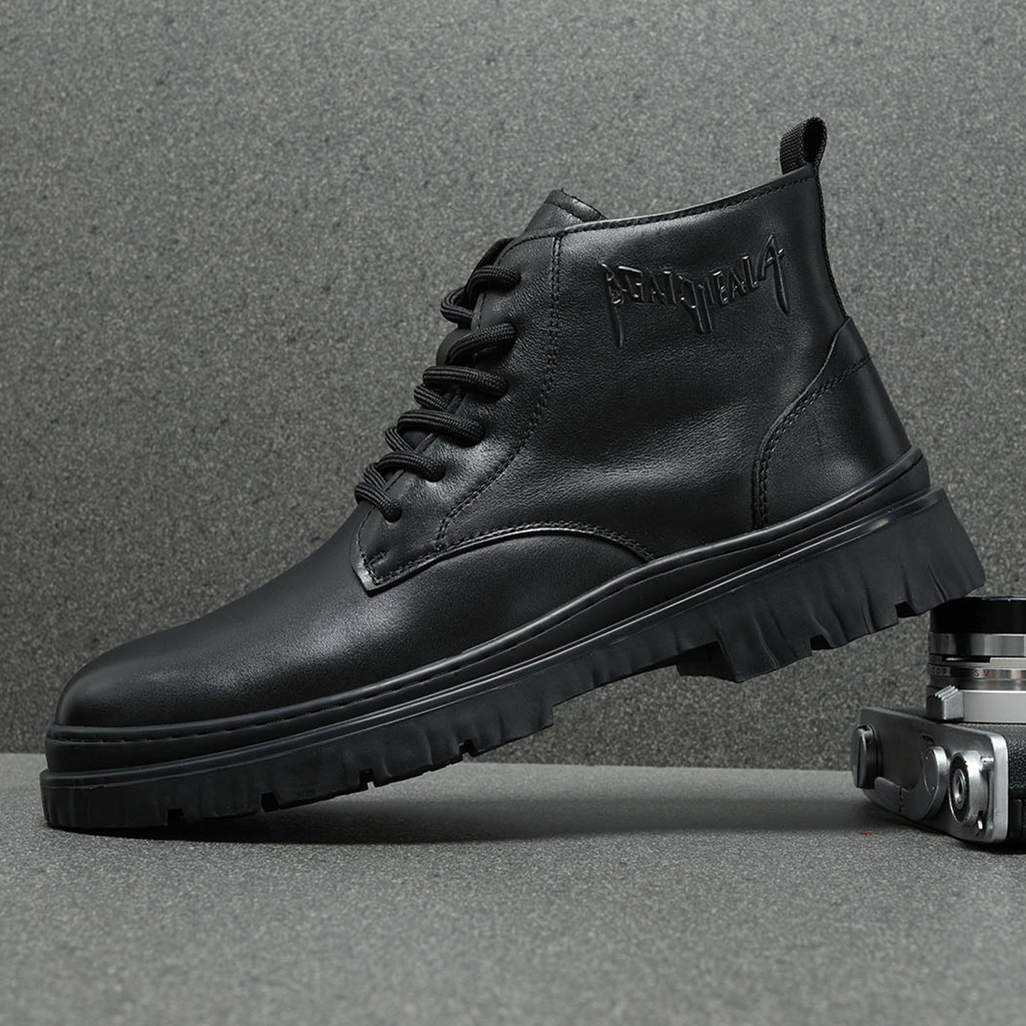 头层牛皮马丁靴男款2025新款厚底高帮工装靴加绒保暖黑色皮靴男款