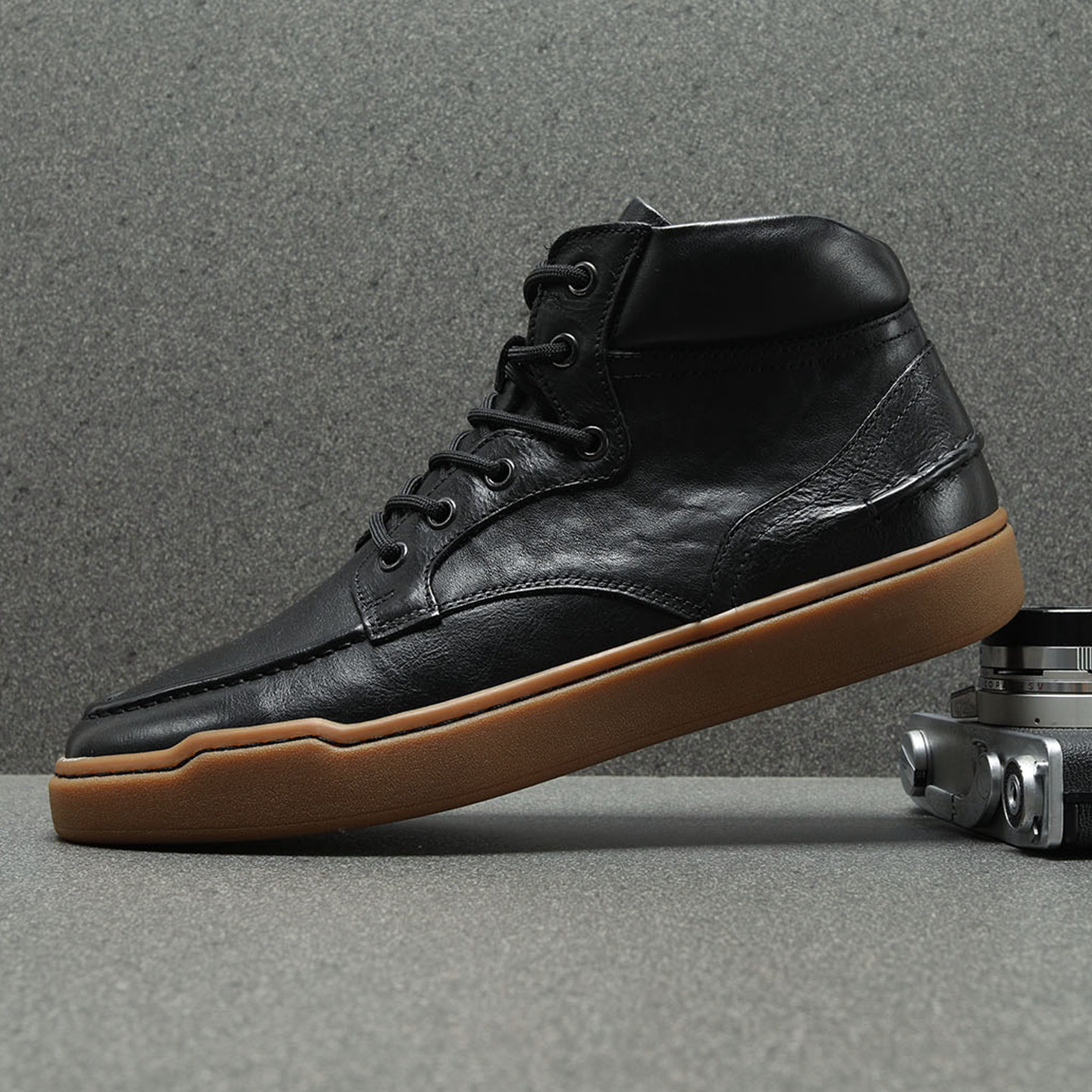 头层牛皮高帮鞋男款2025新款真皮马丁靴男美式复古防滑耐磨工装鞋