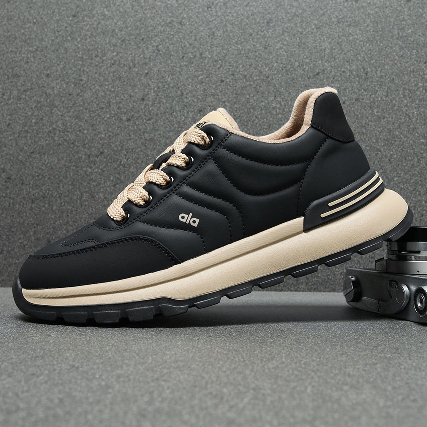 冬季男鞋2025新款加绒运动鞋男软底皮面阿甘鞋加厚保暖棉鞋男款