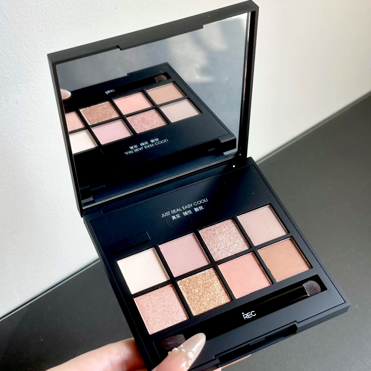 REC芮客玩家多控八色眼影盘自然大地色珠光哑光日常淡妆组合