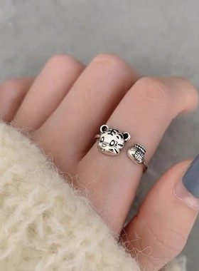 925银戒指本命年小老虎女高级时尚可爱ins潮新款个性小众虎口夺彩