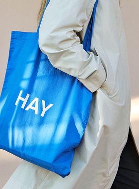 HAY 丹麦进口 单肩布袋蓝色布包购物袋水洗字母手提袋条纹大容量