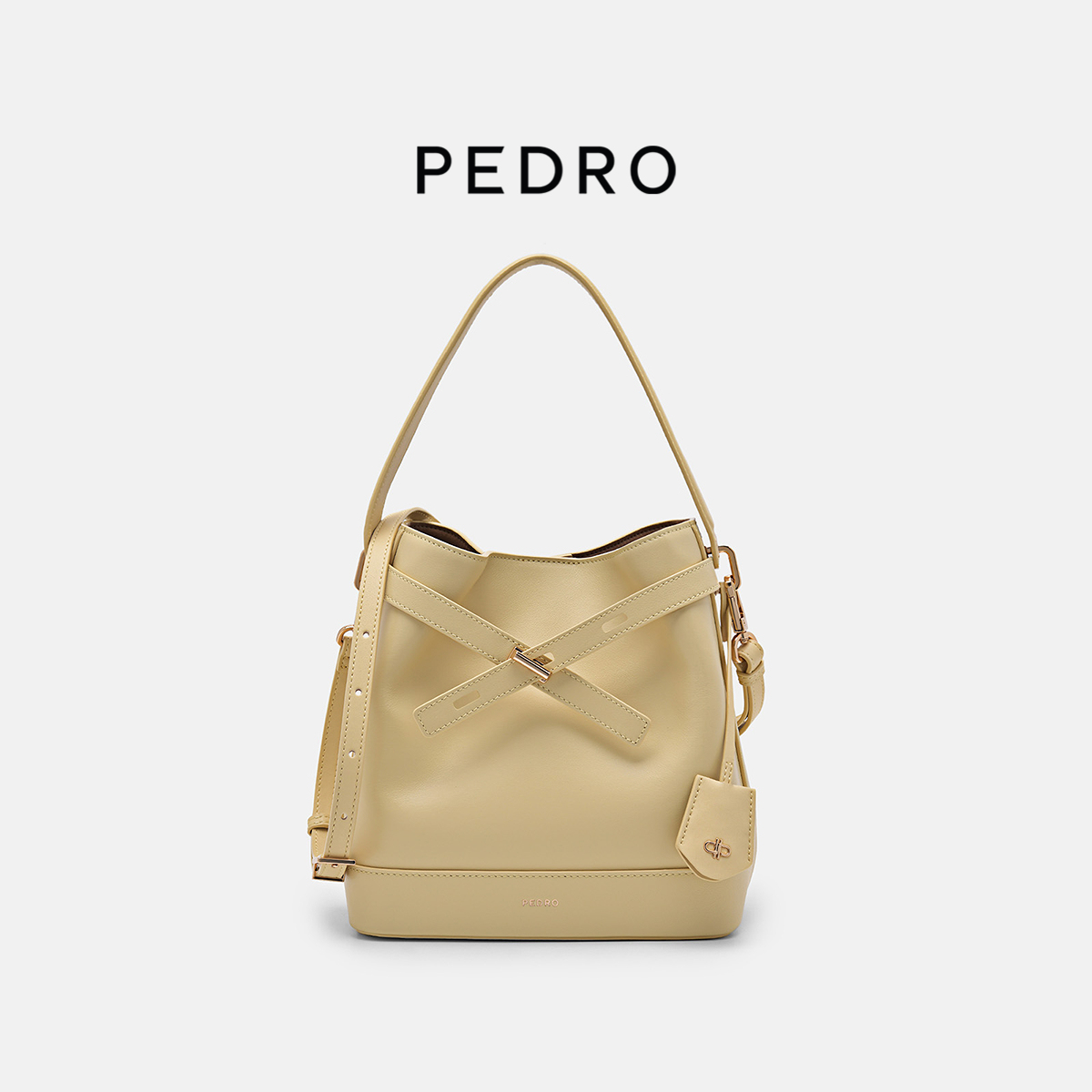 PEDRO牛皮水桶包春季Studio系列女斜挎包PW2-16390011