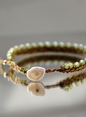 原创手工钩编 天然石橄榄石绿色手绳手链女 花瓣珍珠 北柠纪孤品