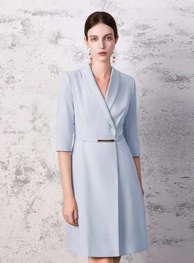 AD浅蓝色主持人上镜西装职业连衣裙女播音高级感正式场合演讲正装