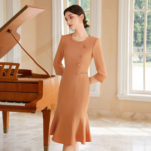 AD高端宴会礼服橘色鱼尾连衣裙女洋气显白显瘦包臀时尚圆领七分袖