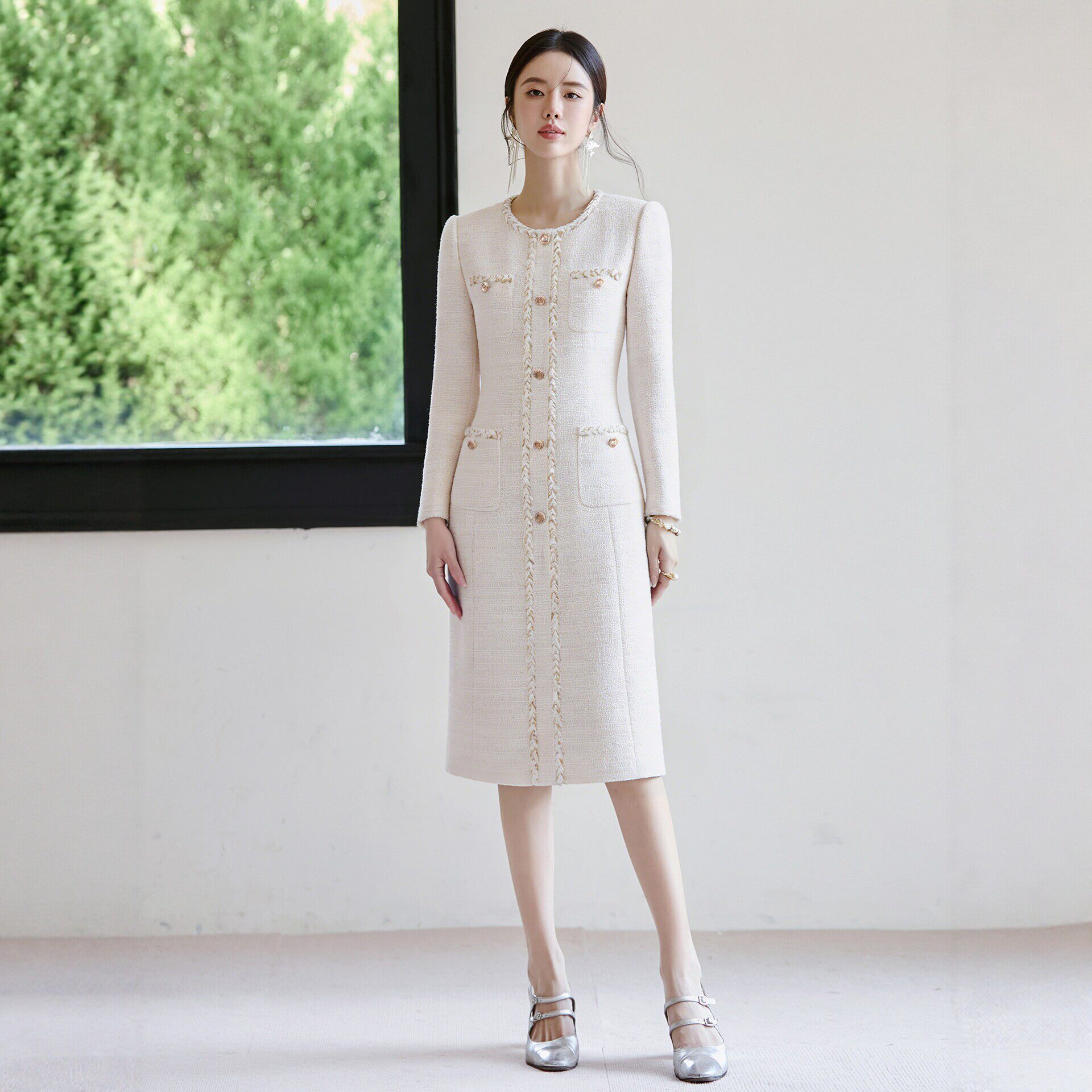 高端宴会礼服浅咖色粗花呢小香风轻奢千金连衣裙女圆领长袖高级感