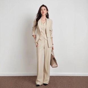 职场干练气质胖MM杏色西装 工装 马甲直筒裤 三件套会议正装 套装 大码