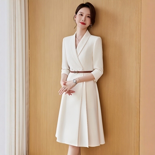 米白色礼服 连衣裙女胖MM主持人演讲比赛职业宽松显瘦正装 大码 西装