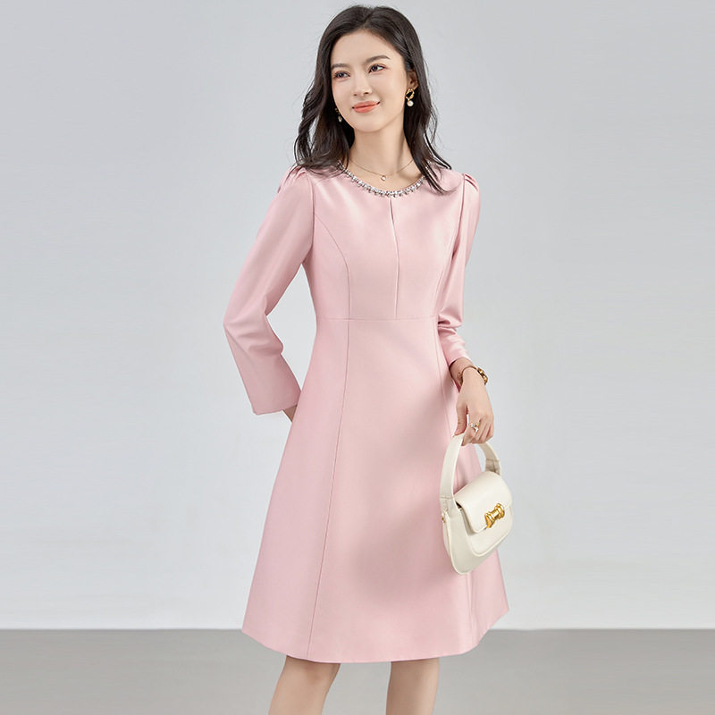 年会晚会礼服主持人轻奢粉色红色优雅钉钻宴会连衣裙法式A字裙女