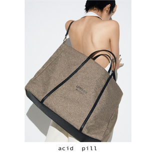 沙滩包电脑包作品集包通勤包 经典 爱喜acid pill｜搭配浅色衣服