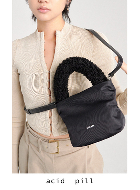 爱喜acid pill｜酷酷冷感毛毛手柄尼龙手拎包斜挎包男女适用
