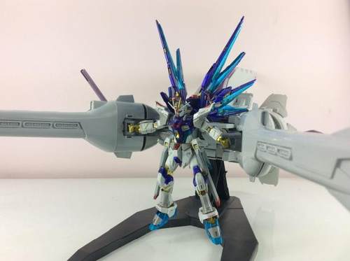 万代高达成品礼物模型