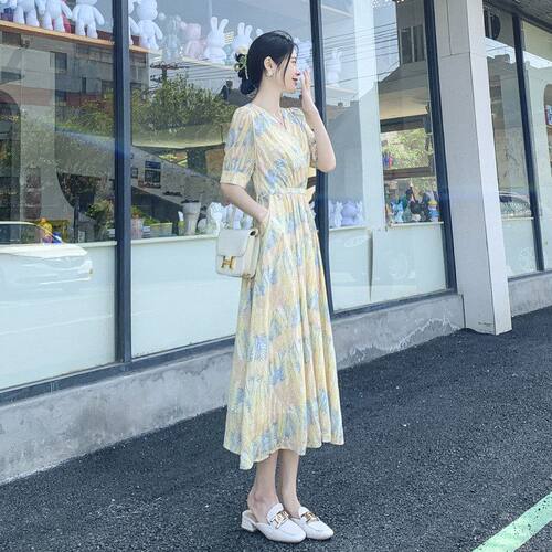 夏季V领裙子复古中长设计雪纺法式收腰短袖长款休闲港风韩版旅游