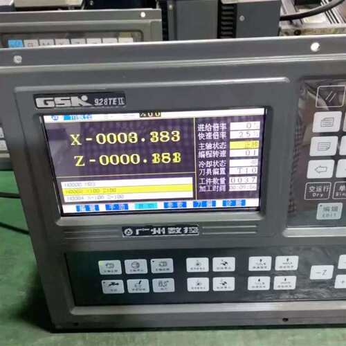 议价广数928TE2系统一台，成色如图，功能正常