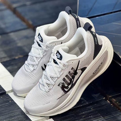 Nike耐克Vomero18男子减震防滑舒适百搭低帮休闲跑步鞋HM6803-007