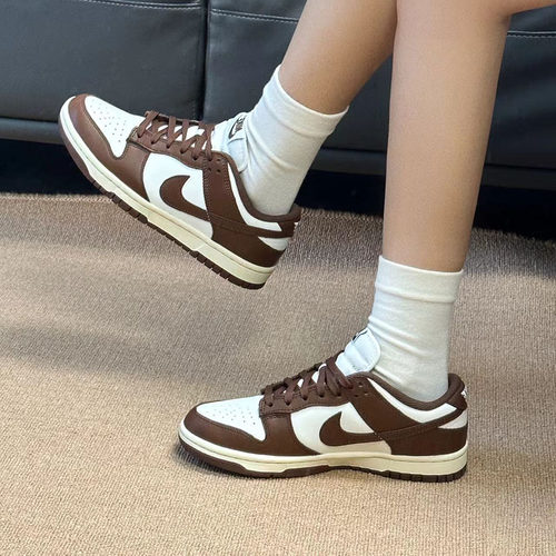 耐克女子防滑耐磨低帮运动板鞋