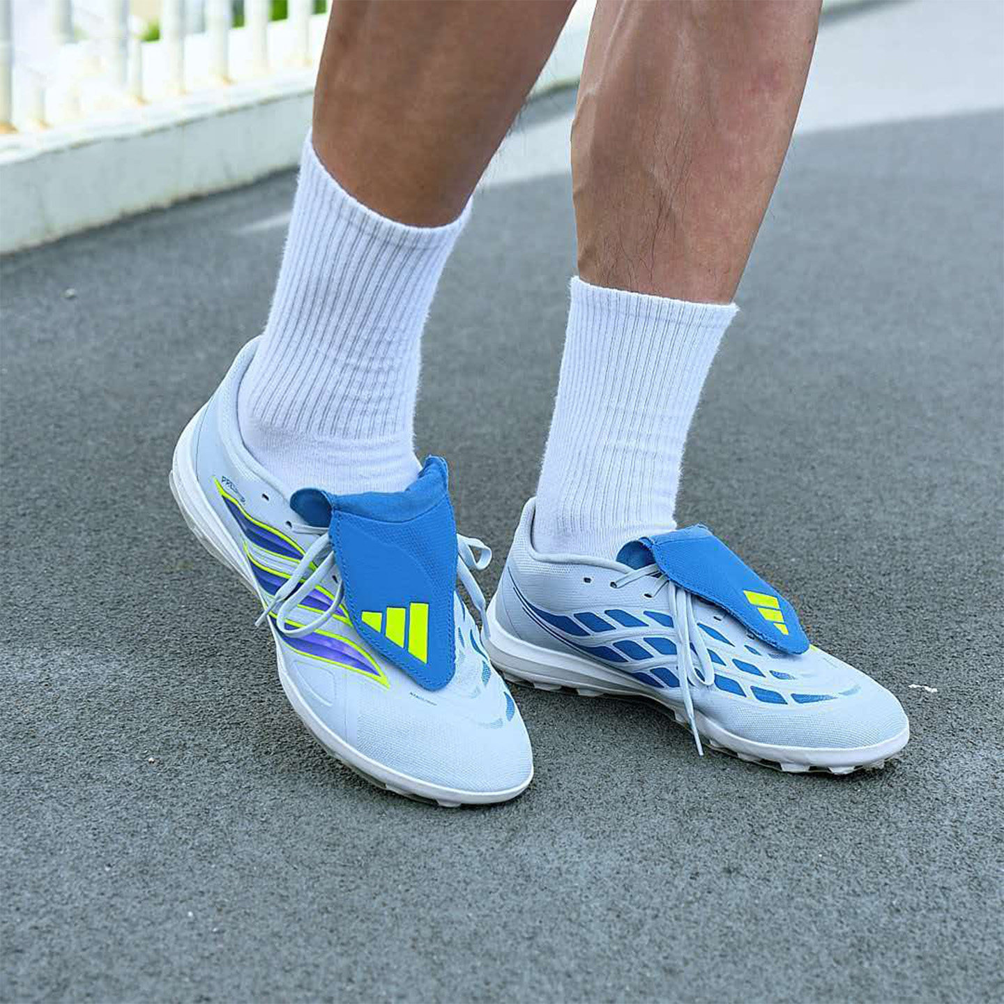 adidas阿迪达斯PREDATORLEAGUE男女轻便舒适运动训练足球鞋JR7874