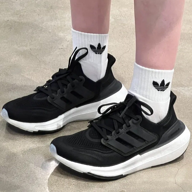 adidas阿迪达斯Ultra Boost男女低帮缓震透气运动休闲鞋GY9351使用感如何?