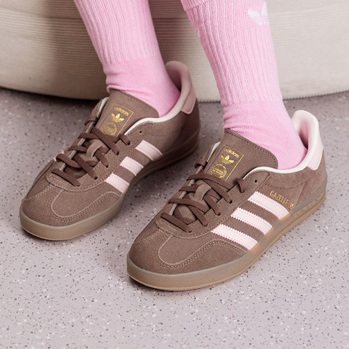 adidas/阿迪达斯Gazelle Indoor T女子舒适耐磨运动休闲鞋IJR2431