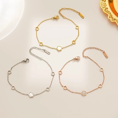 时尚轻奢白贝小花朵百搭钛钢项链