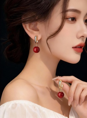 独特绝美红色耳环2026新款爆款高级感订婚耳钉纯银s999珍珠耳饰女