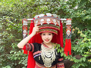 新款瑶族服装女少数民族广西贺州旅拍传统服装广西盘王节舞蹈服饰