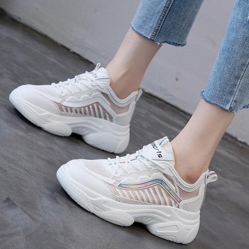 秋季运动透气网面内增高老爹鞋