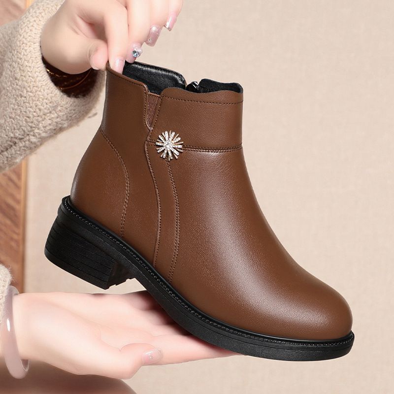 简约高级妈妈鞋冬季中老年棉鞋百搭短靴老人女鞋保暖皮鞋冬鞋