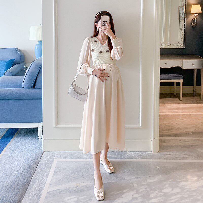 孕妇秋装针织拼接长袖连衣裙2021春秋新款时尚显瘦潮妈孕妇毛衣裙