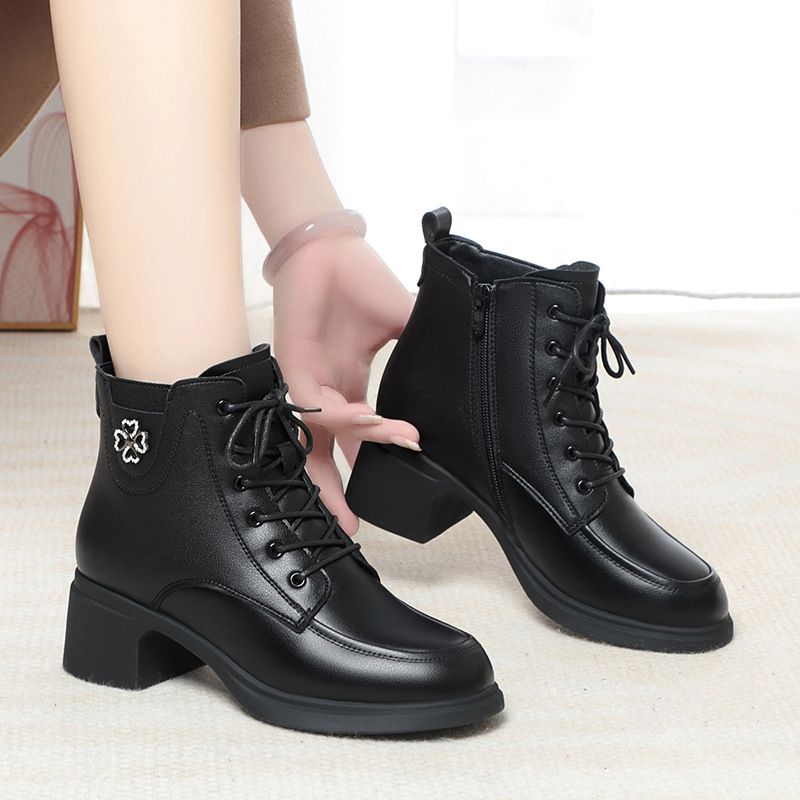 粗跟马丁靴女冬季2025新款短靴中老年靴子保暖妈妈鞋子皮棉鞋