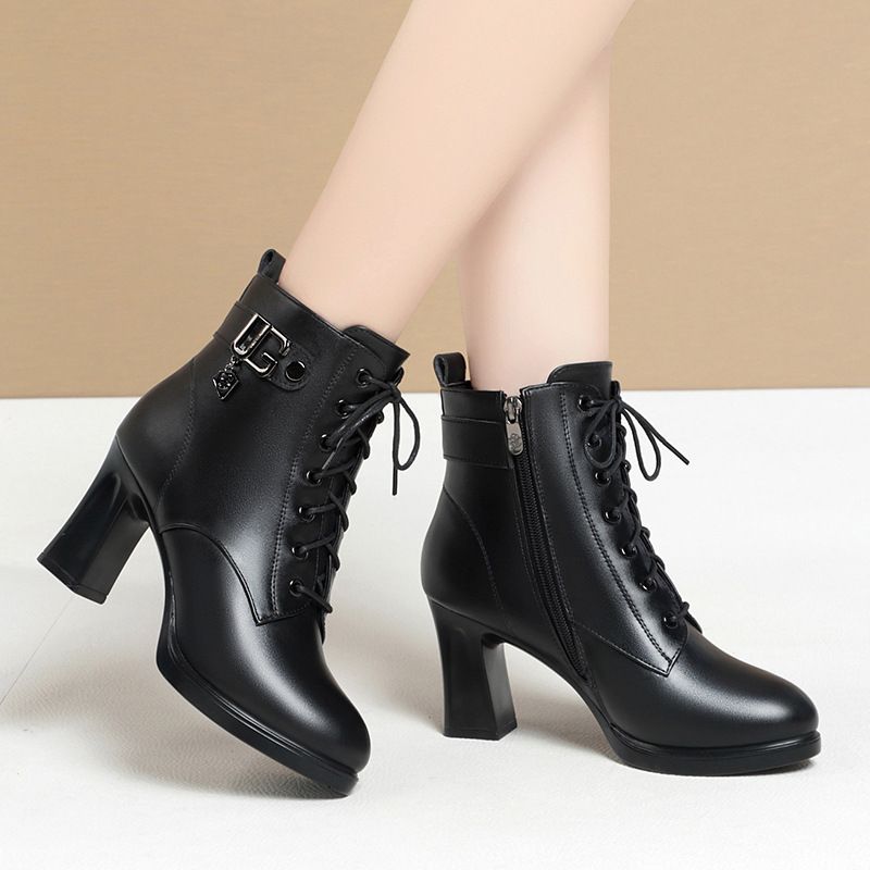 马丁靴女冬高跟2021年冬季新款短靴中年女士软皮靴子百搭女鞋