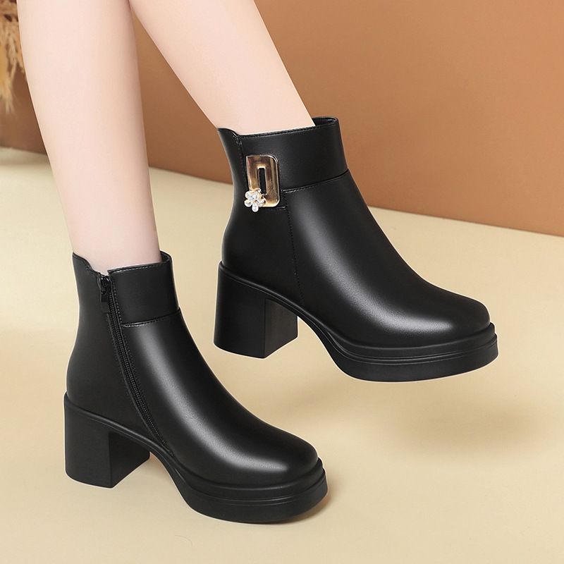 女款马丁靴保暖高跟时装靴冬季妈妈鞋粗跟防水台短靴简约高级