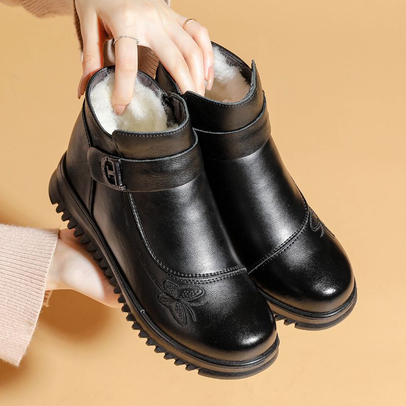 羊毛妈妈棉鞋冬中老年棉靴女大码短靴真皮雪地靴软底舒适防滑