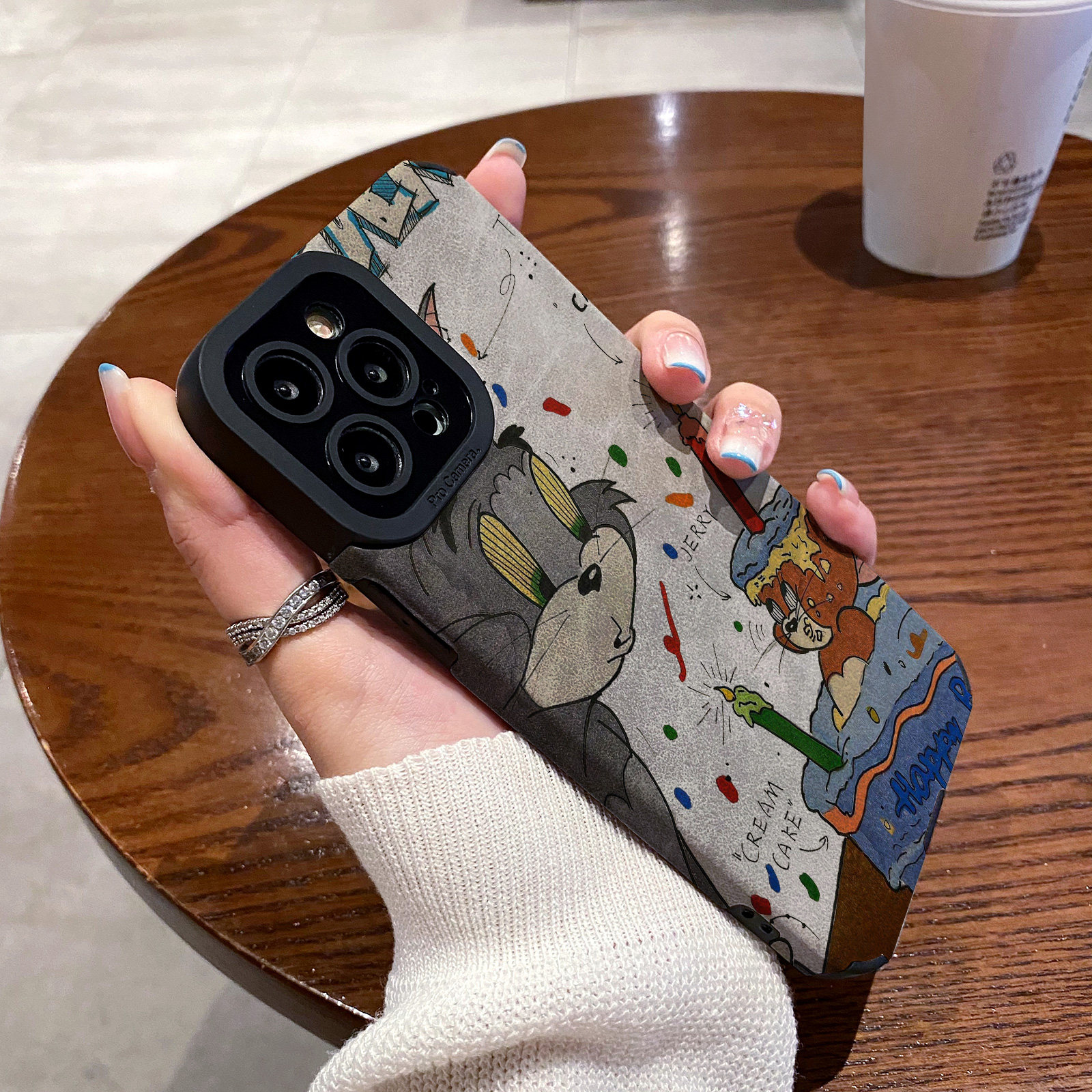 适用vivo iqoo11 10 9 pro手机壳iqooneo8新款7se防摔6硅胶5活力z7竞速z9turbo高级翻毛皮蛋糕猫和老鼠保护套