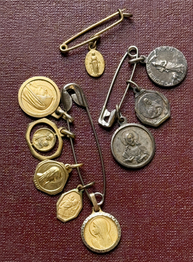 vintage法国古董包金铜镀银人物建筑中古章牌奖章吊坠组合项链