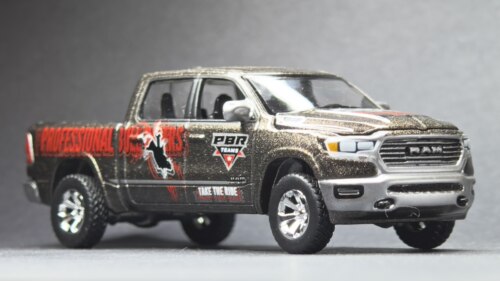 1/64-072 Autoworld 2021年道奇公羊1500限量版皮卡