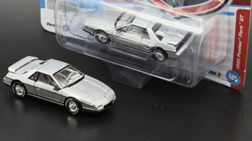 1/64-088 乔尼闪电  1985年庞蒂亚克Fiero