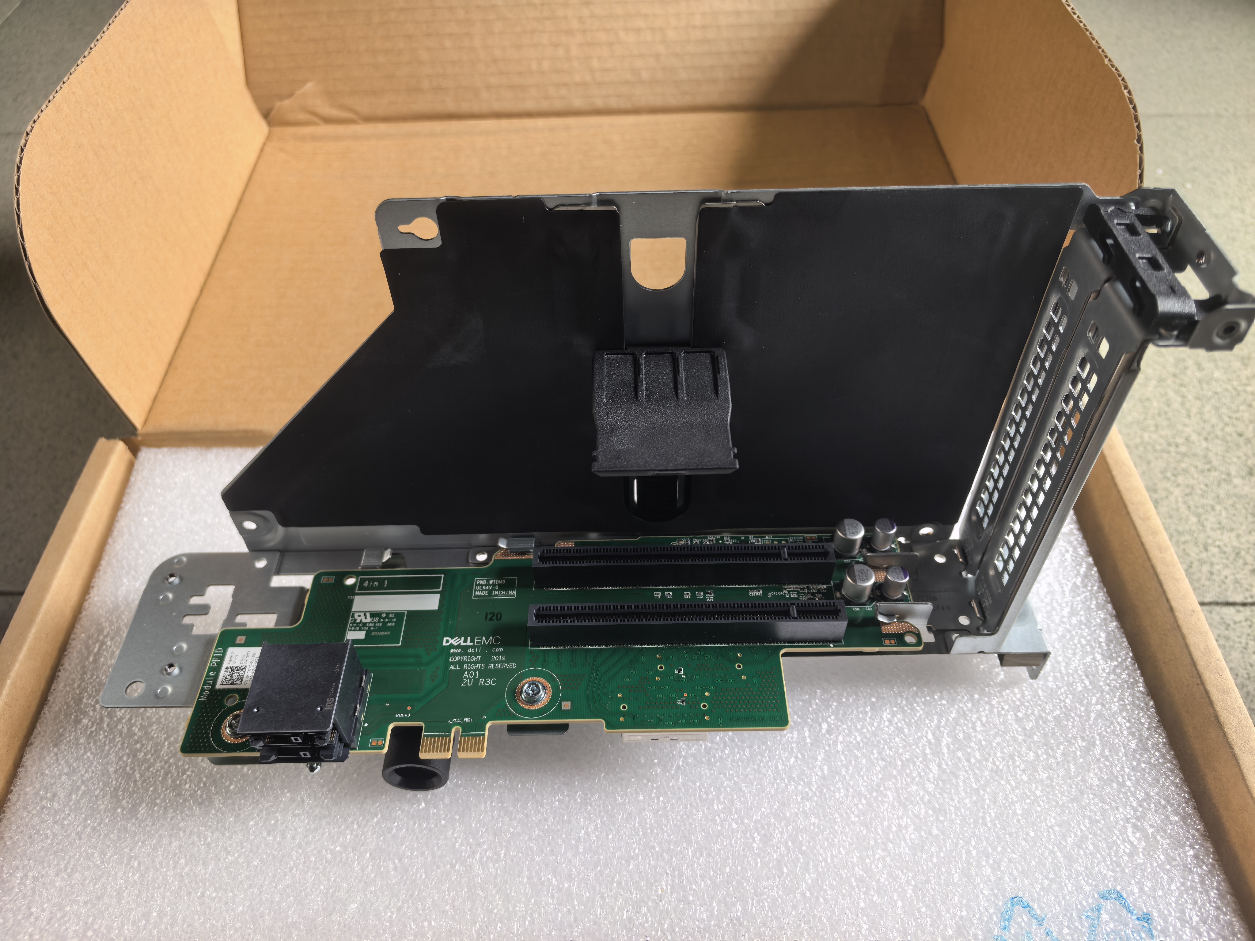 戴尔EMC PowerEdge 第 15 代 2U PCIe板 3C 2x16 全高 LZ Z HTX77