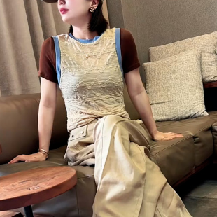 撞色假两件短袖T恤女拼接设计感宽松上衣时尚撞色拼接减龄小衫女