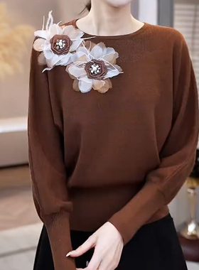 冬季新款立体花朵装饰咖色圆领长袖针织衫女百搭宽松针织上衣内搭