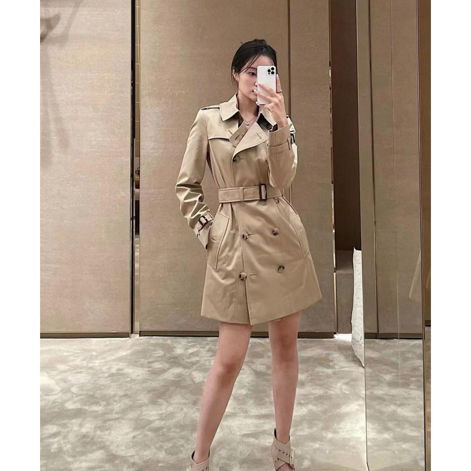 欧美大牌B家 卡其色短款风衣女肯英伦风修身外套