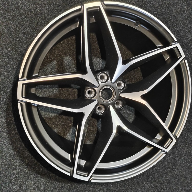 锻造轮毂高配钢圈法拉利全新