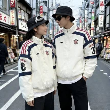 明星同款三条杠运动休闲风衣外套秋冬立领夹克男女情侣潮服KC0094