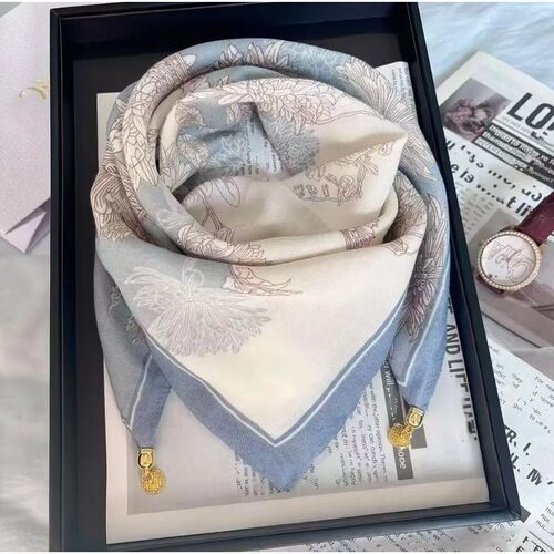 Luxury Magnetic Buckle Silk Scarf Women Print Square Scarf F