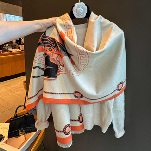 2025新款时尚优雅高级战马双面仿羊绒围巾女外搭披肩百搭保暖围脖