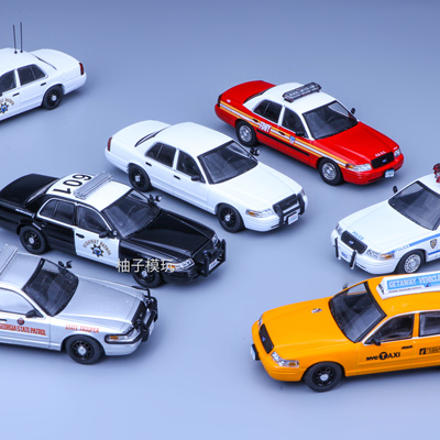 1/64  Rollin 1:64 维多利亚皇冠纽约州警芝加哥火警合金模型