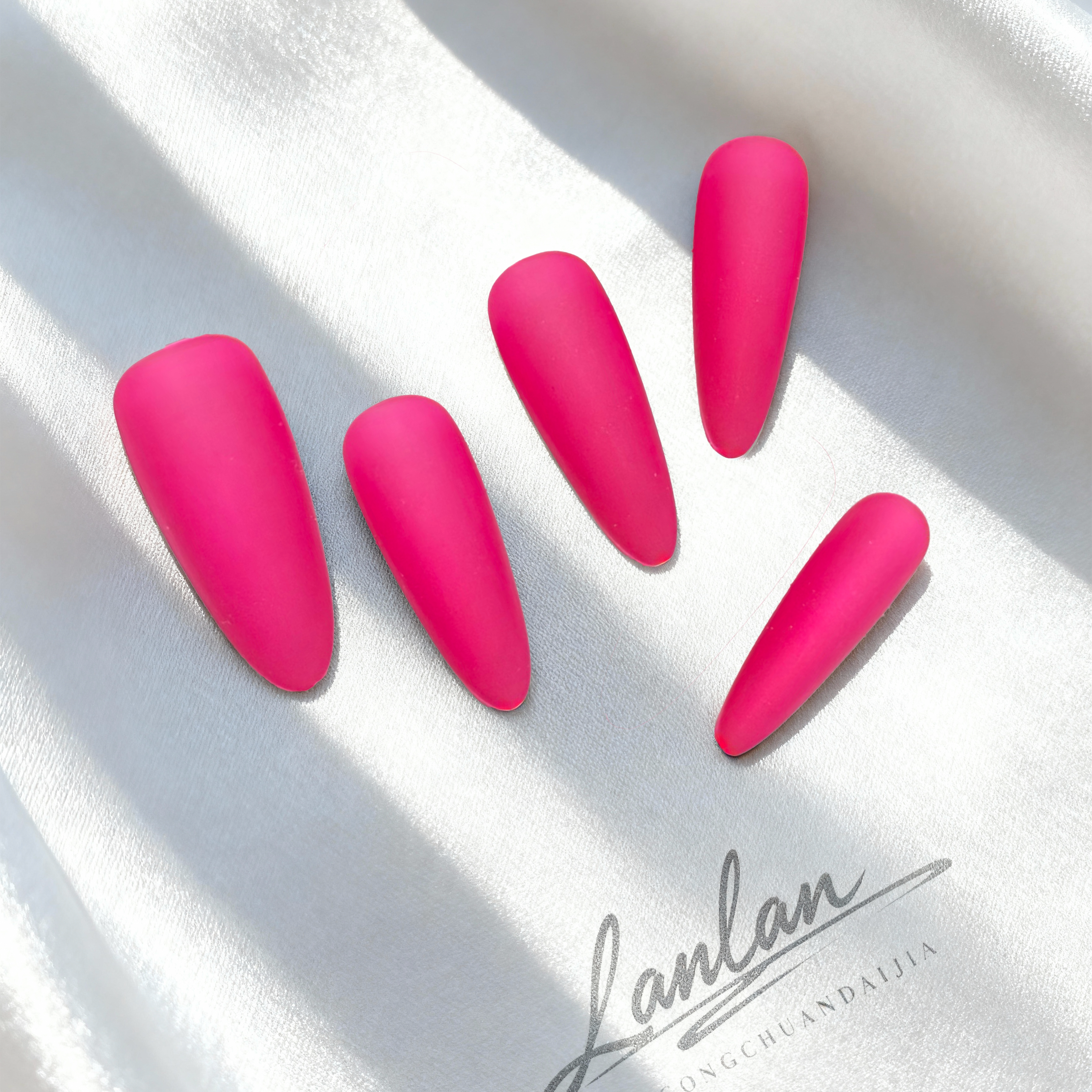 猫眼美甲磨砂穿戴甲2025新款高级感短款甜酷指甲ins【粉色磨砂】