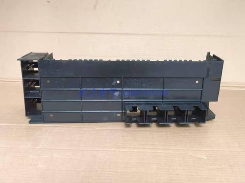 一代单元三极后出线低压开关柜